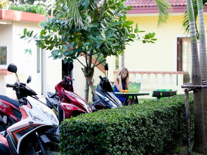 Lucky Lek Resort Rawai Bagian luar foto
